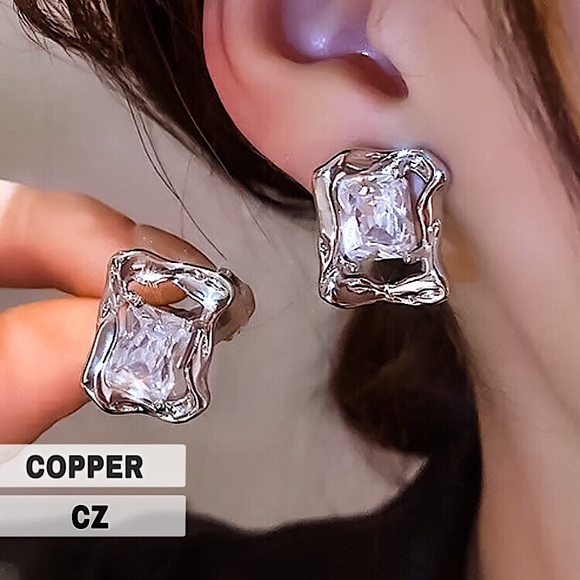 🔵𝟲𝟱%𝗢𝗙𝗙 𝗯𝘂𝗻𝗱𝗹𝗲𝘀 𝟯+🔵 NEW CZ Medium Rectangular Drop Earrings - Picture 1 of 10